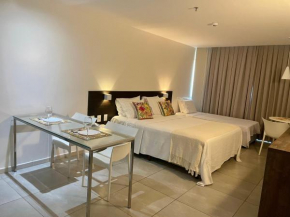 Coral Ritz - Flat beira mar (Condomínio Ritz Suites Home Service)